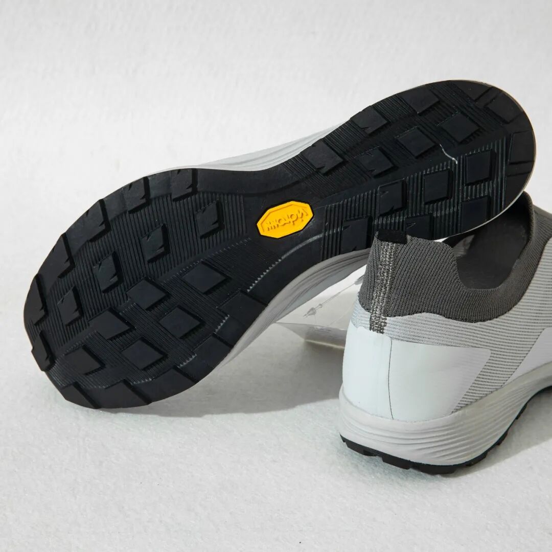 Buty outdoorowe SL Series do b – Lightweight Road Running Shoes recenzja i cena
